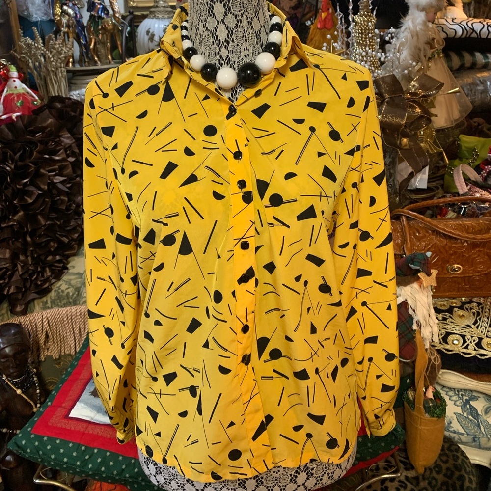 💫SOLD💫 Vintage Chaus Yellow and Black Abstract Blouse